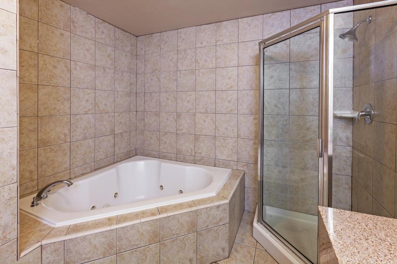 Holiday Inn Express & Suites - Pharr By Ihg Esterno foto